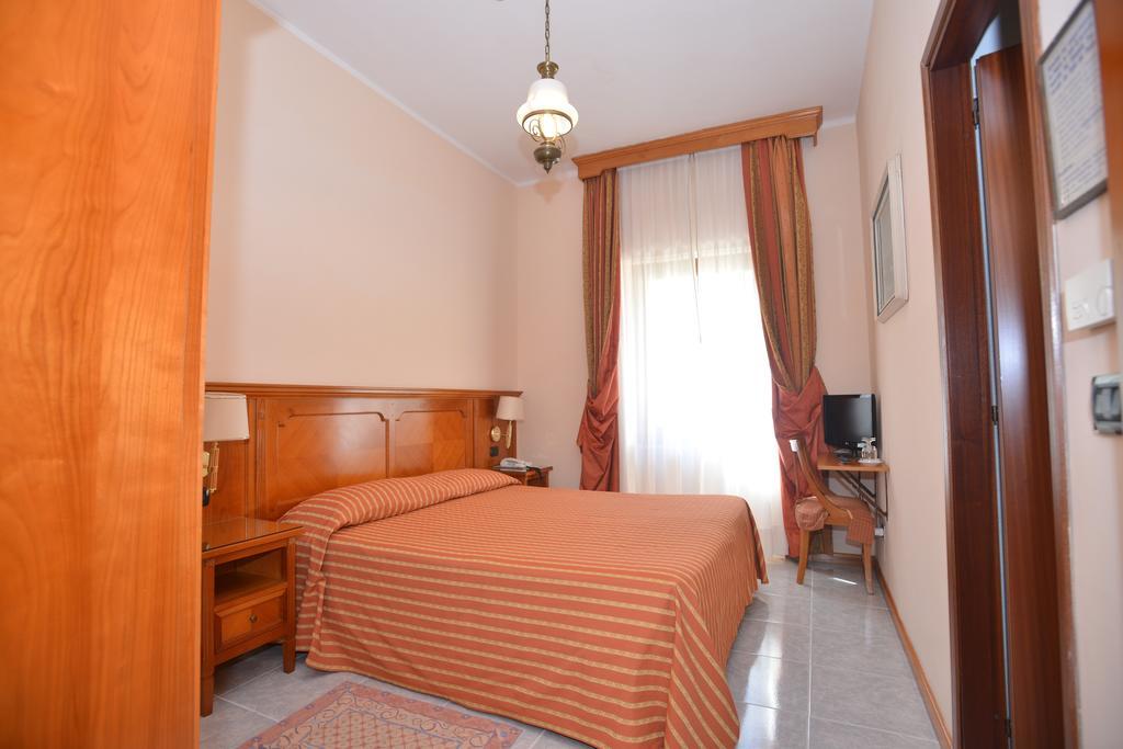 Hotel Acqui & Centro Benessere Acqui Terme Ruang foto