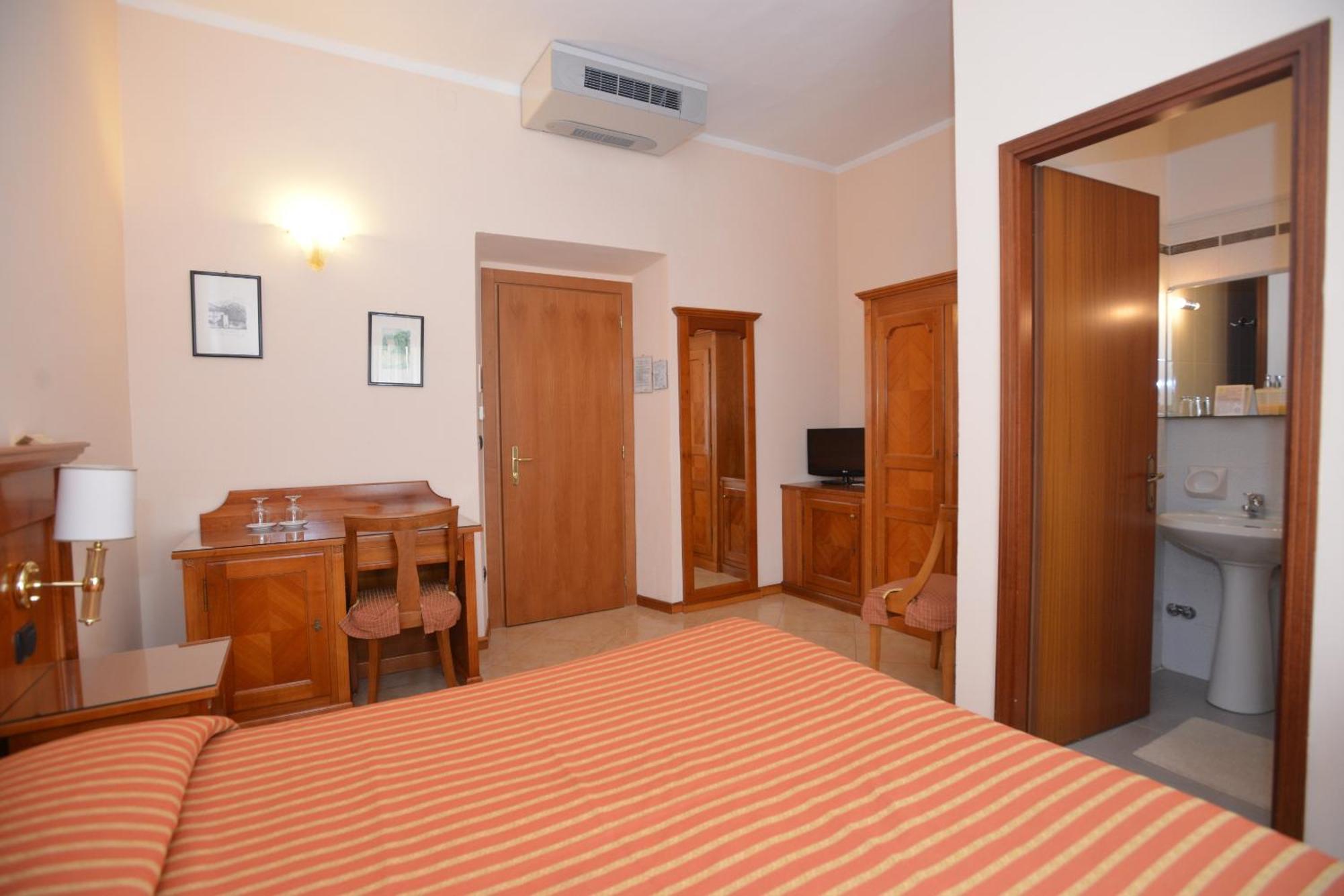 Hotel Acqui & Centro Benessere Acqui Terme Ruang foto