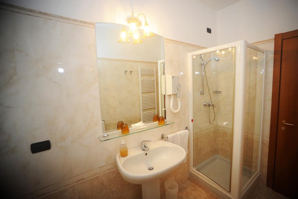 Hotel Acqui & Centro Benessere Acqui Terme Bagian luar foto
